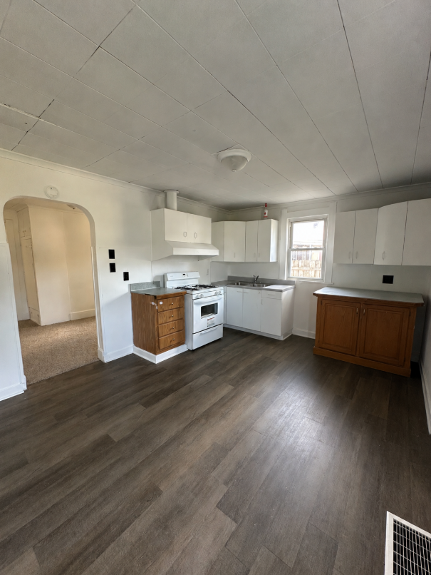 1913 Broadway St #1 - Photo 6 of 6