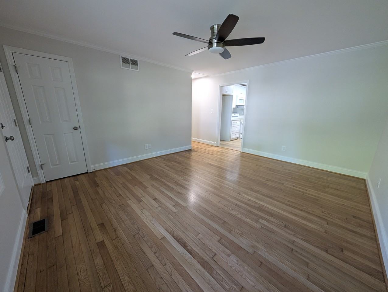 1274 Tredwell Dr #1 - Photo 4 of 20