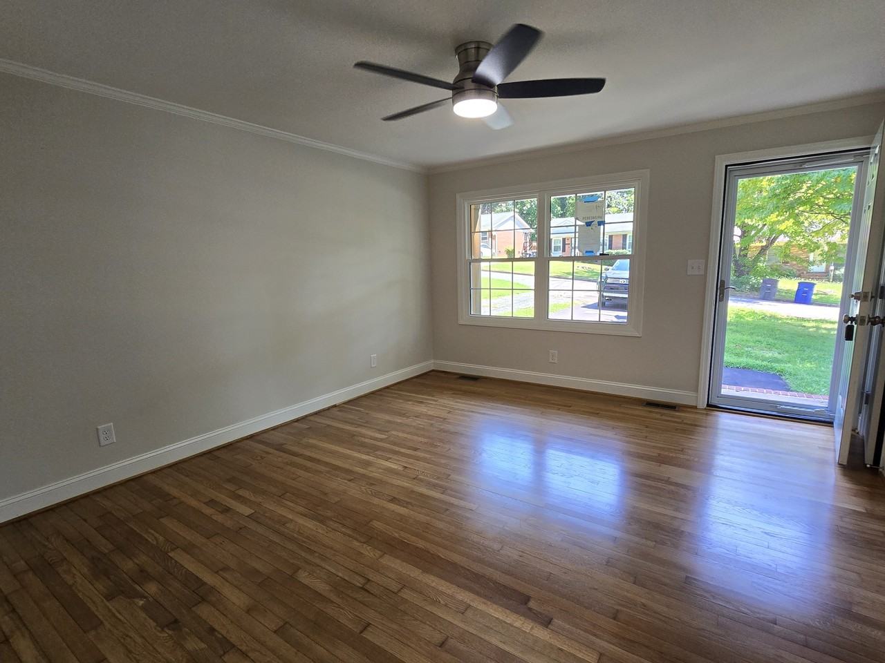 1274 Tredwell Dr #1 - Photo 5 of 20