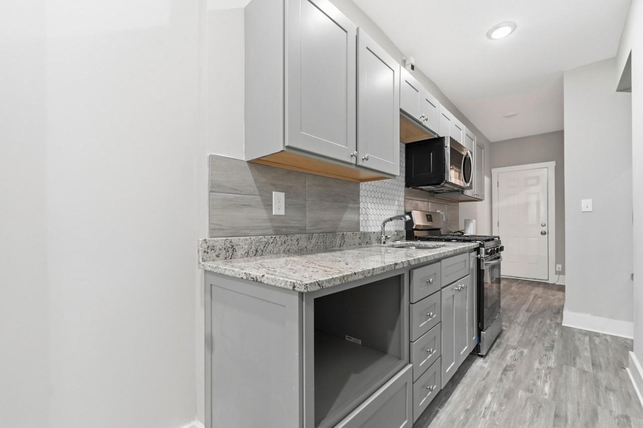 Roberts Pl - Photo 5 of 25