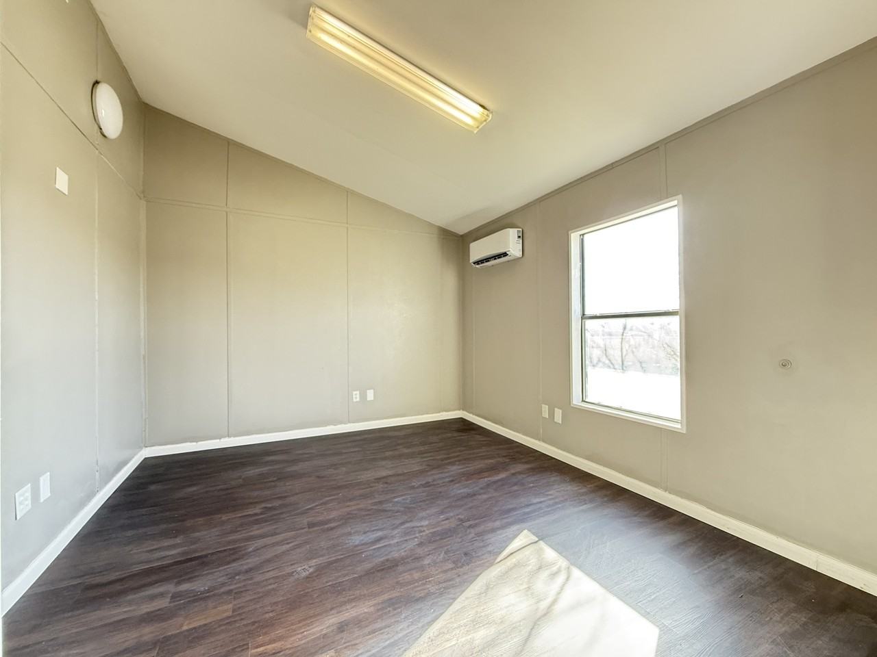 160 Private Road 4352 - A #A - Photo 4 of 9
