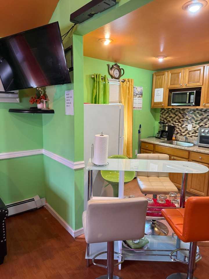 202nd St - Photo 6 of 22