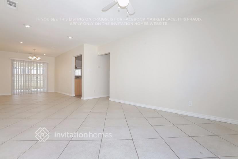 17552 Cantara St - Photo 5 of 20