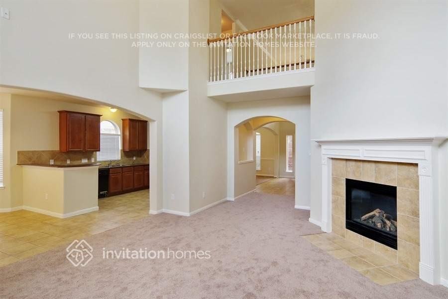 8922 Sailing Dr - Photo 4 of 21