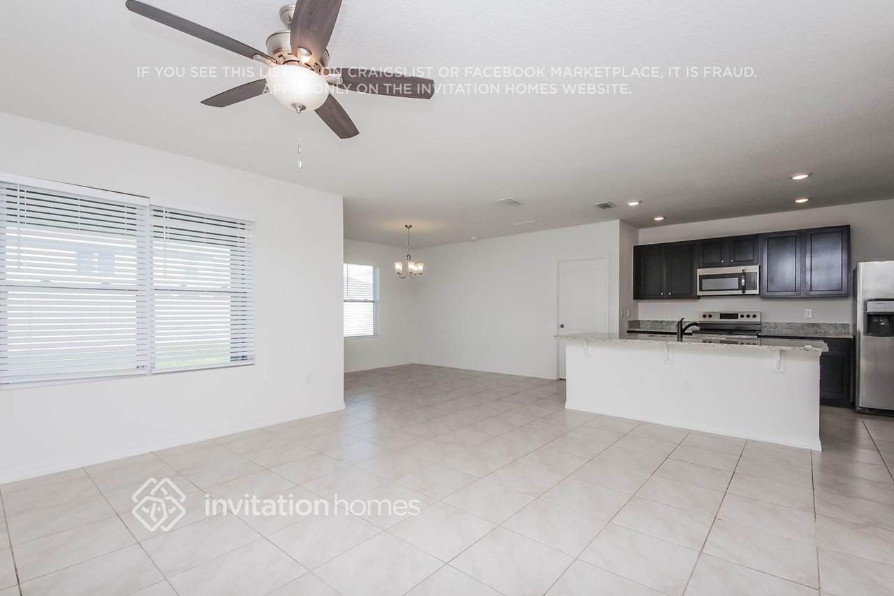 5117 Fiddlewood Way - Photo 5 of 16