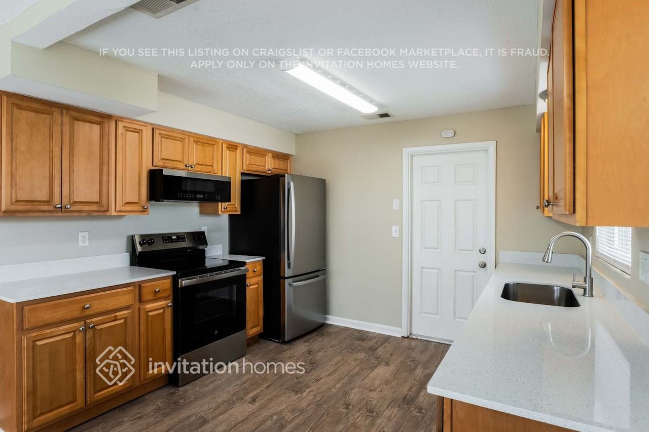 120 Citrus Blvd - Photo 7 of 17