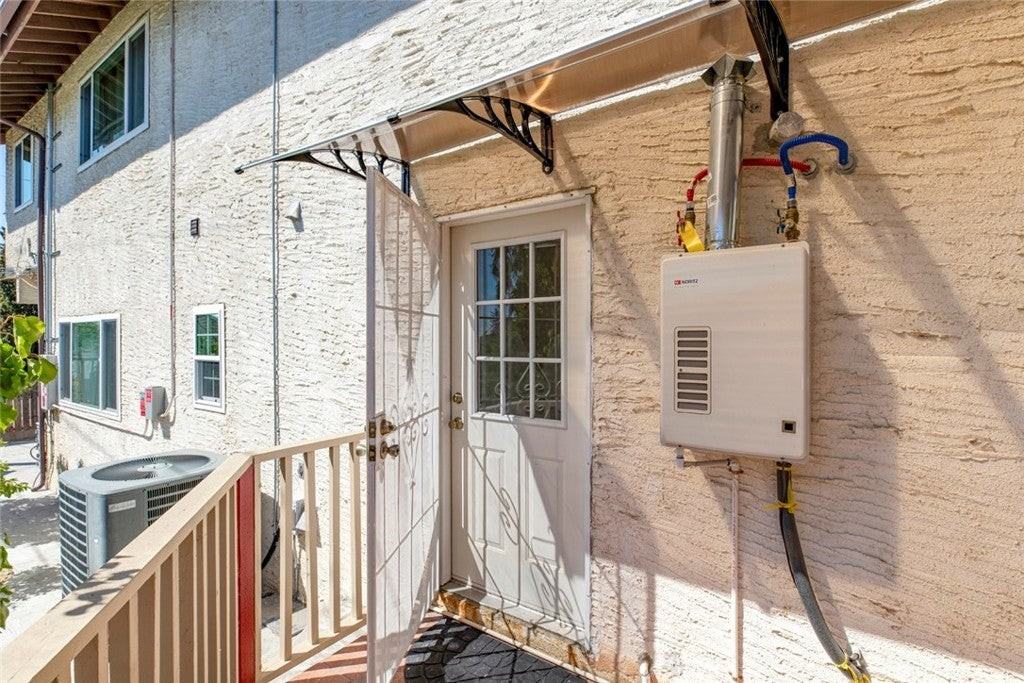 10455 Glory Ave - Photo 2 of 11