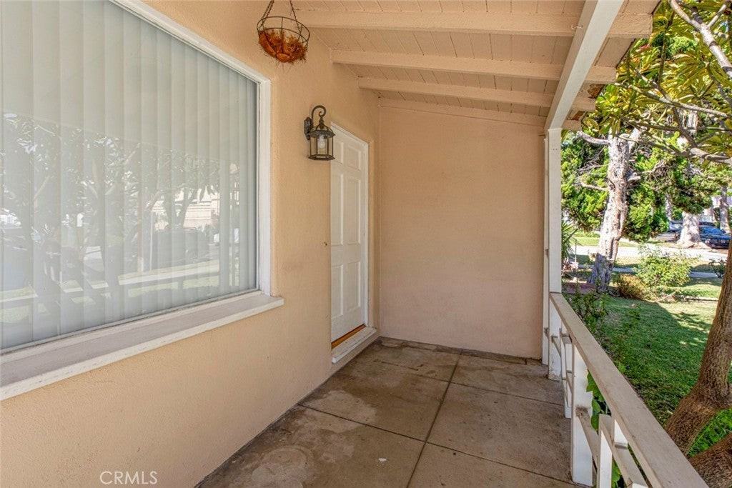 1149 Winchester Ave - Photo 3 of 28