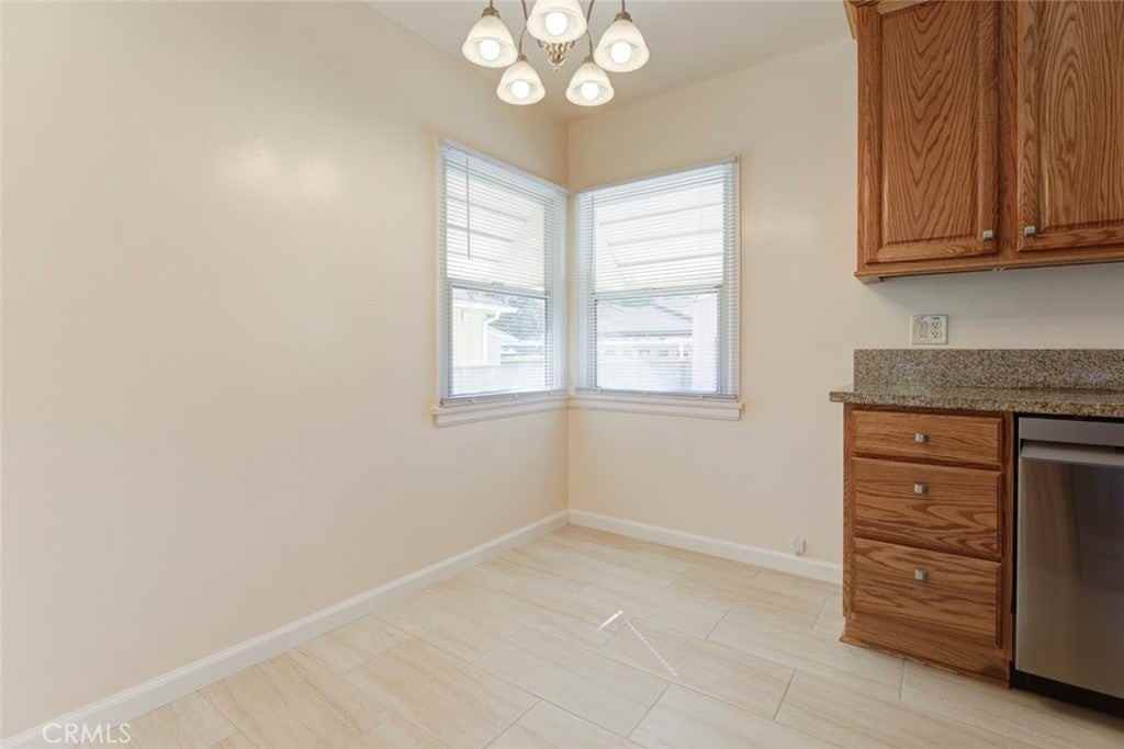 1149 Winchester Ave - Photo 7 of 28
