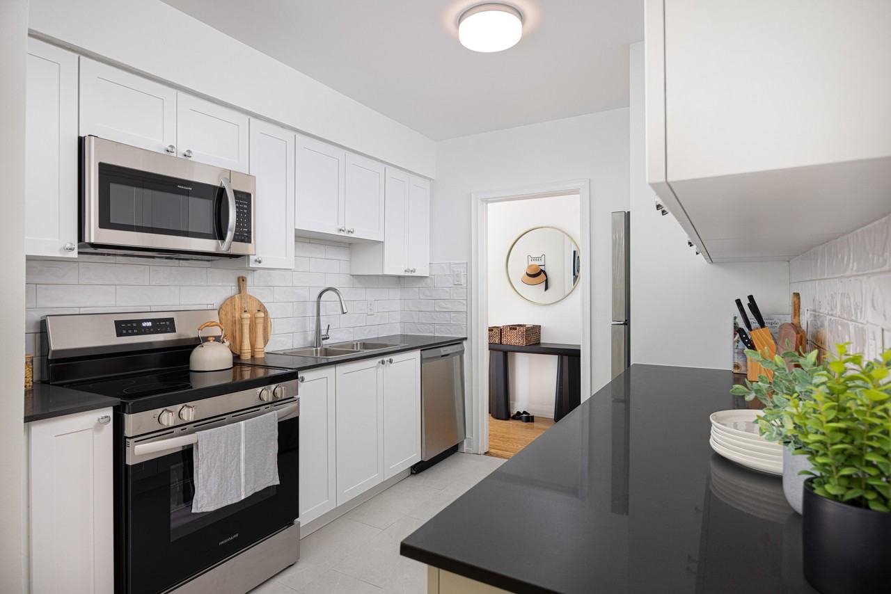 1637-1645 Bathurst Street - Photo 4 of 18