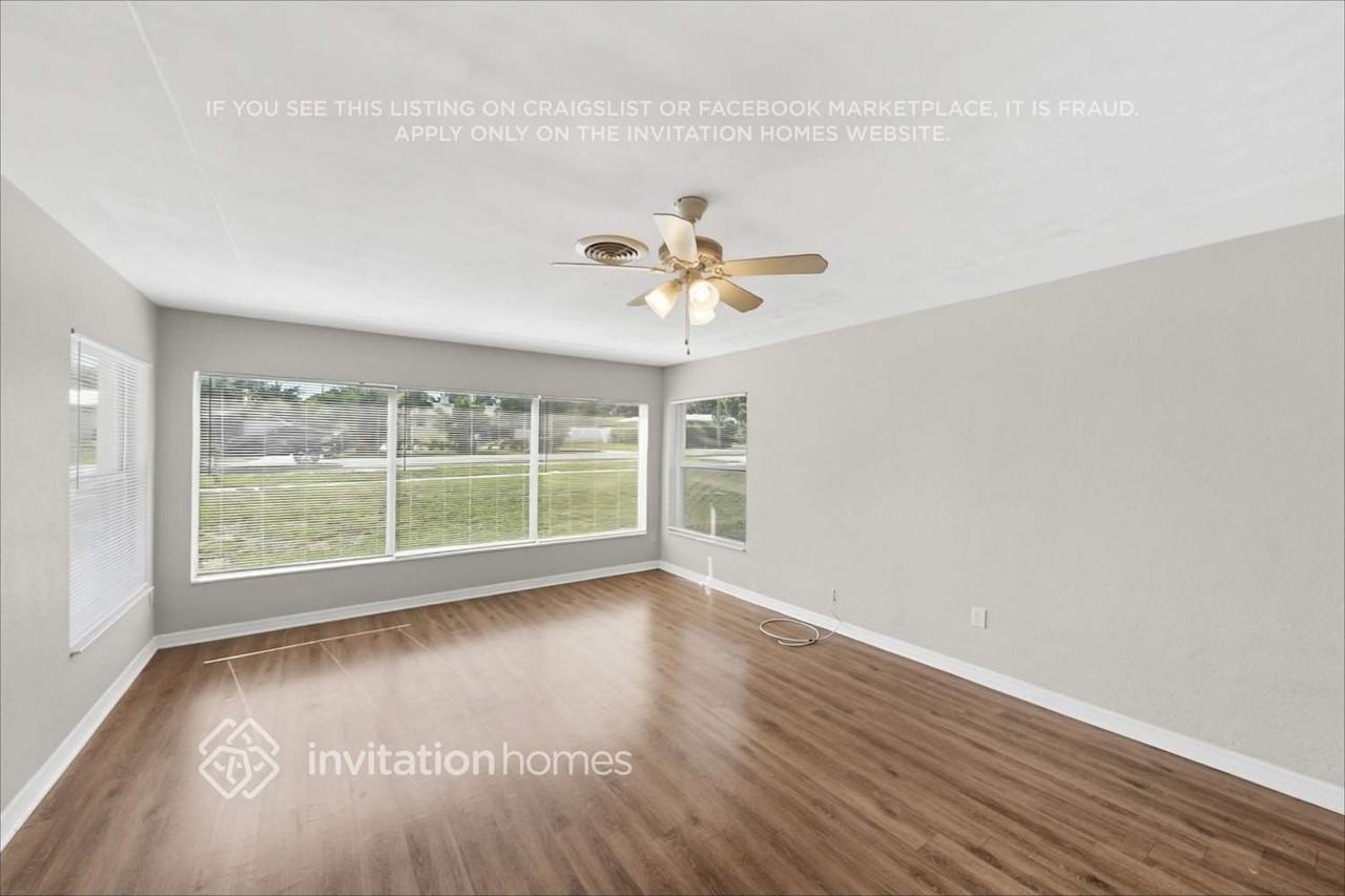 1063 Indian Rocks Rd S - Photo 4 of 20