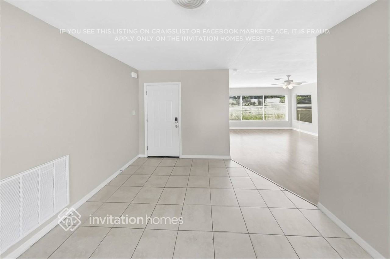 1063 Indian Rocks Rd S - Photo 6 of 20