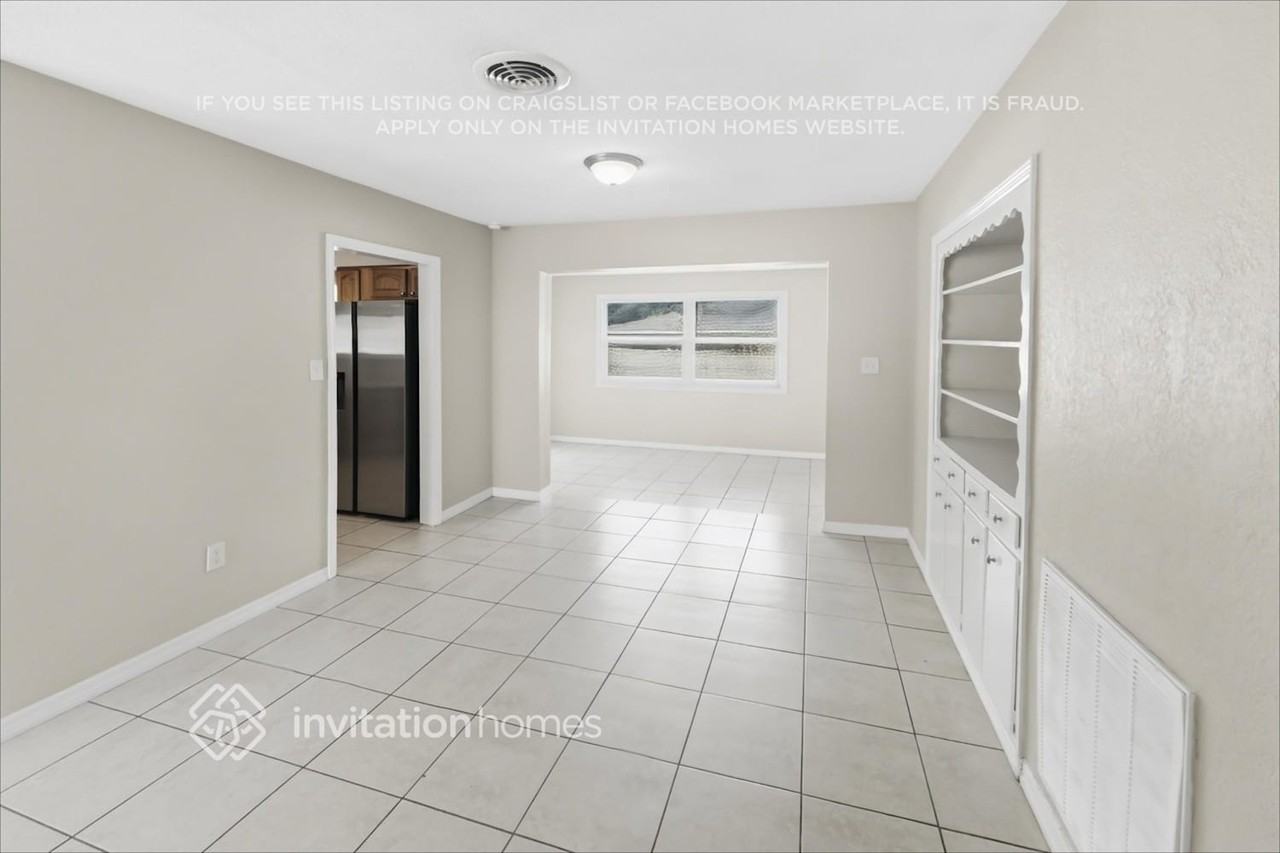 1063 Indian Rocks Rd S - Photo 7 of 20