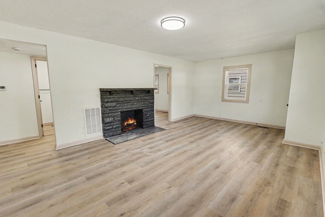 2017 20th St N #1 - Photo 3 of 15