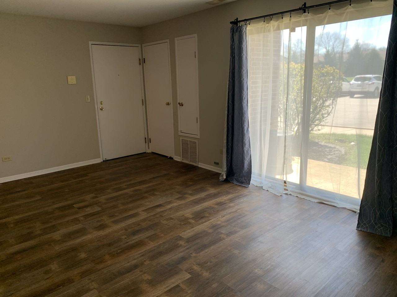 2254 Abbeywood Dr ##A - Photo 2 of 14