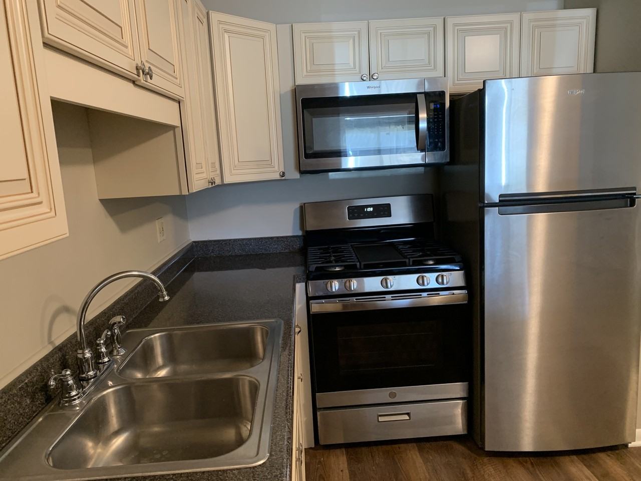 2254 Abbeywood Dr ##A - Photo 7 of 14