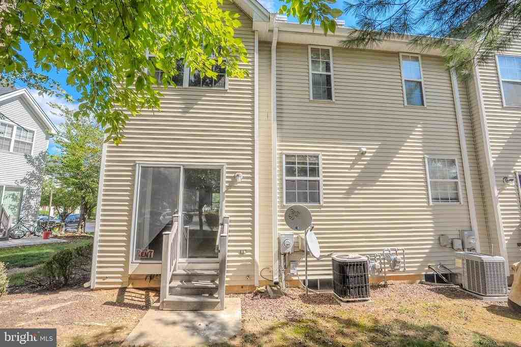 1311 Blossom Cir - Photo 6 of 41