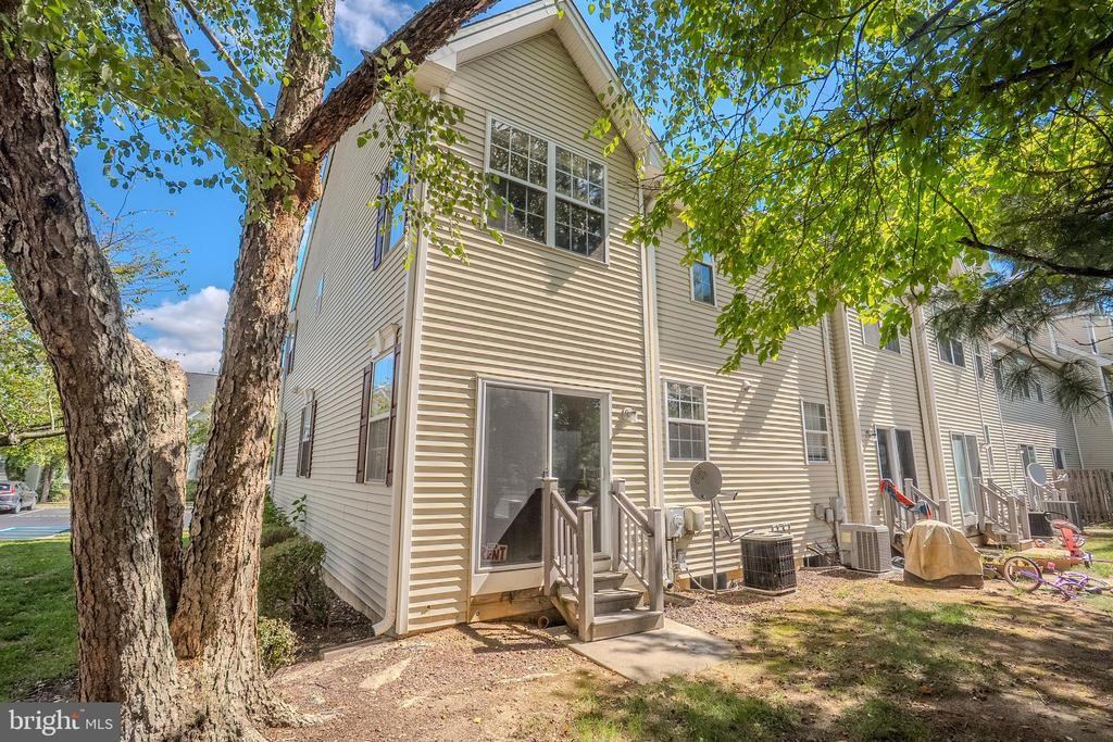 1311 Blossom Cir - Photo 7 of 41