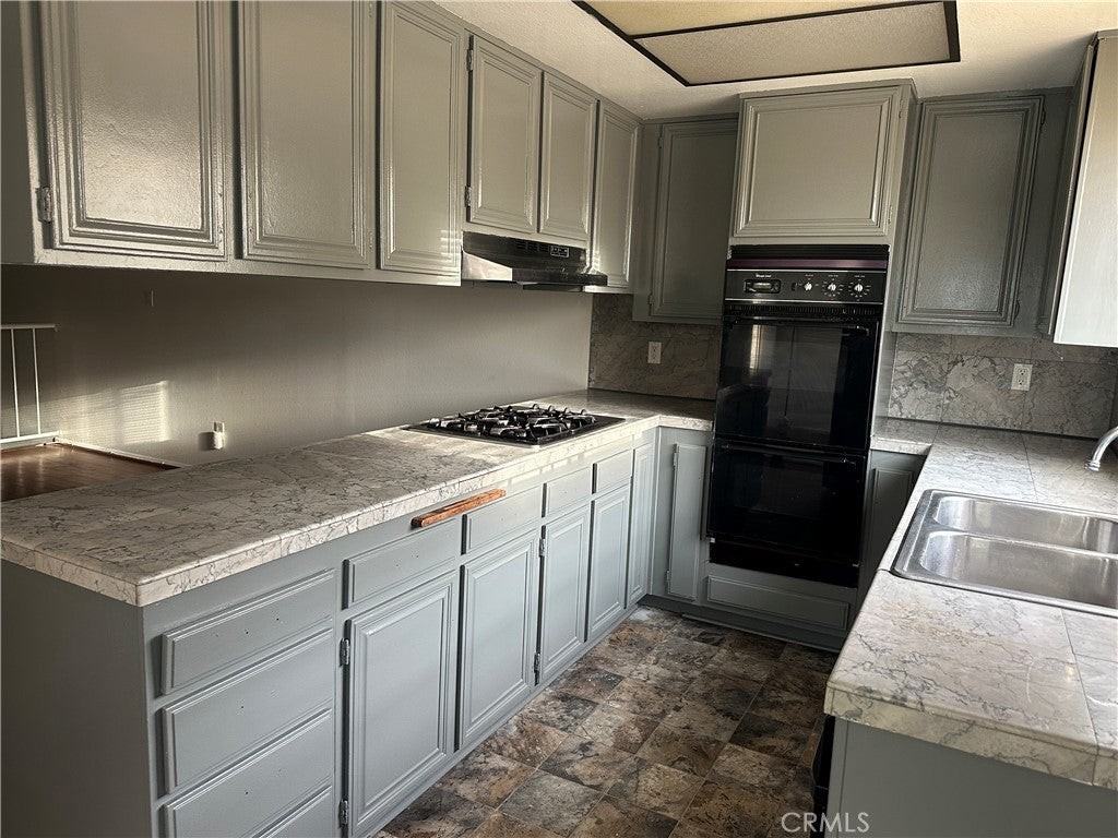 3431 Artesia Blvd - Photo 2 of 9