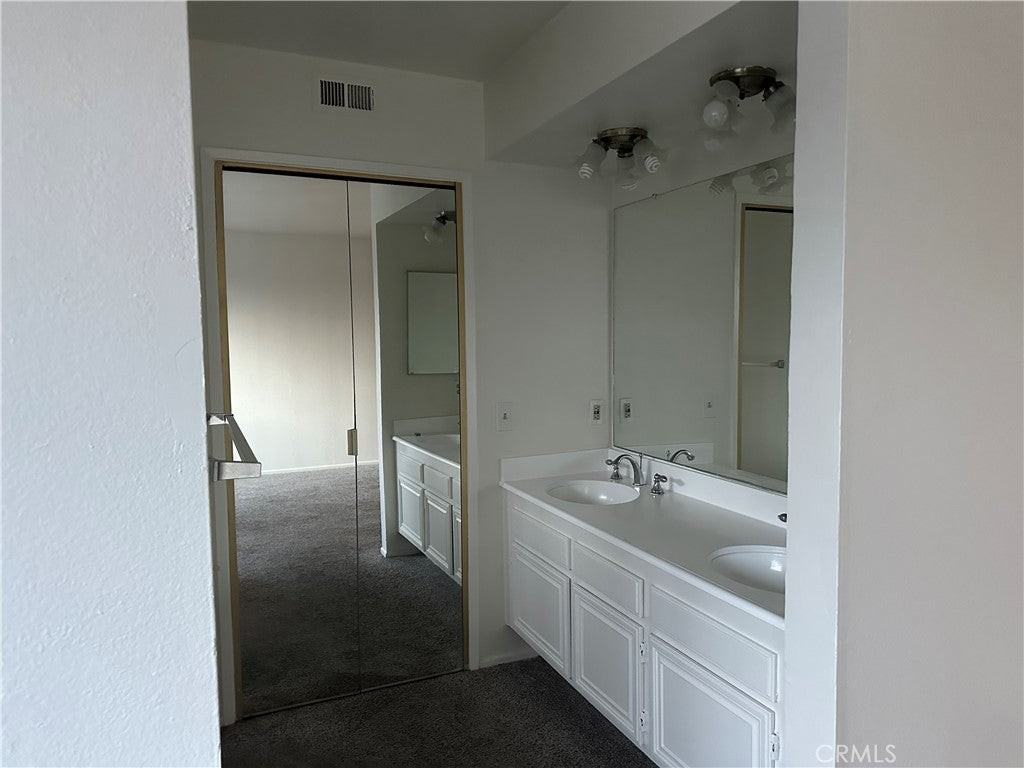 3431 Artesia Blvd - Photo 4 of 9