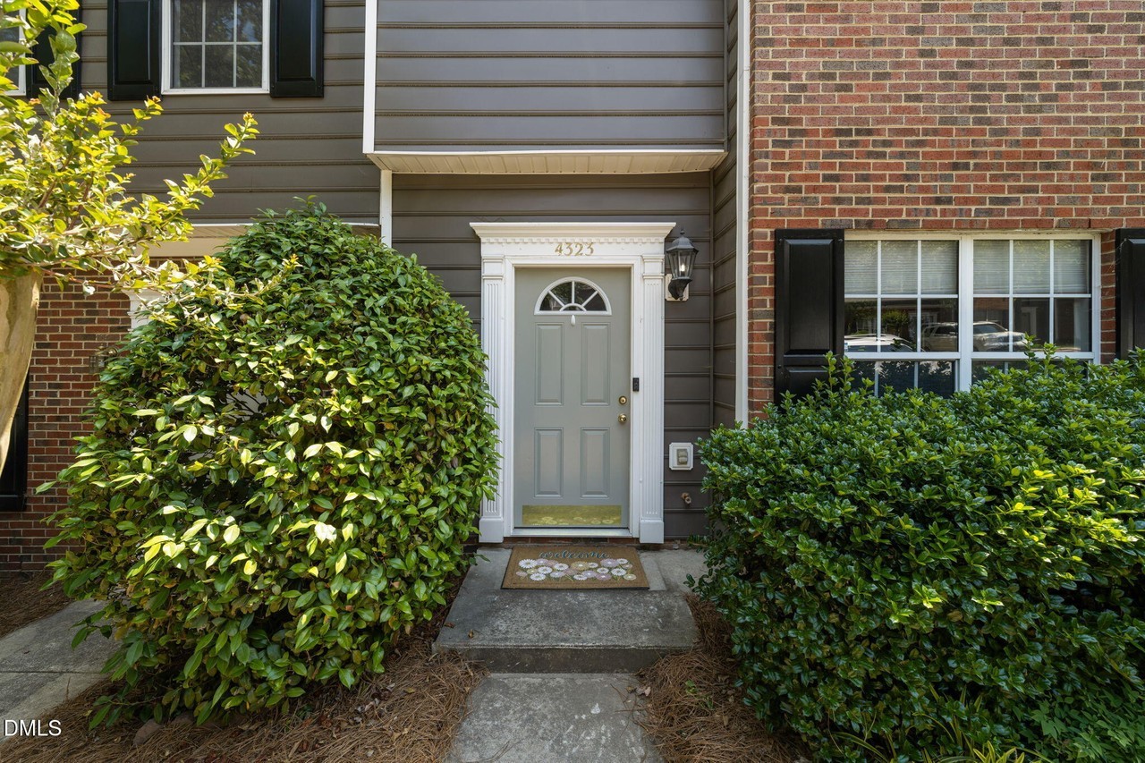 4323 Pine Springs Ct - Photo 2 of 38