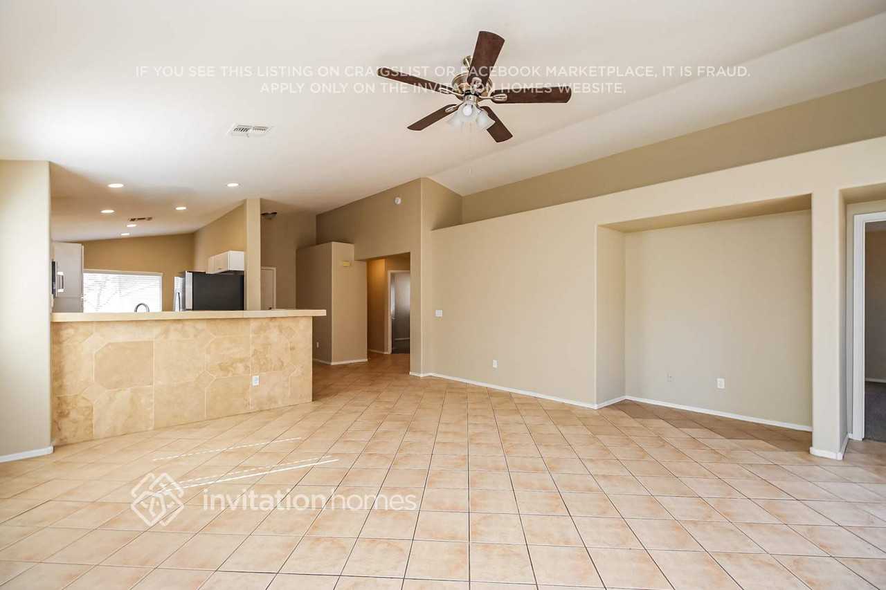 11446 E Cicero St - Photo 5 of 17