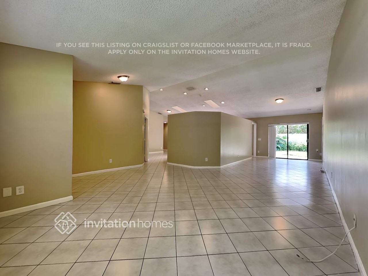 378 N Country Club Blvd - Photo 5 of 20