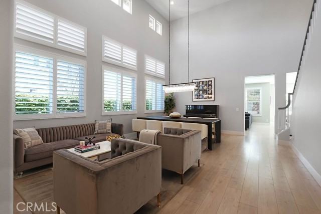 57 Laurelhurst Dr - Photo 5 of 40