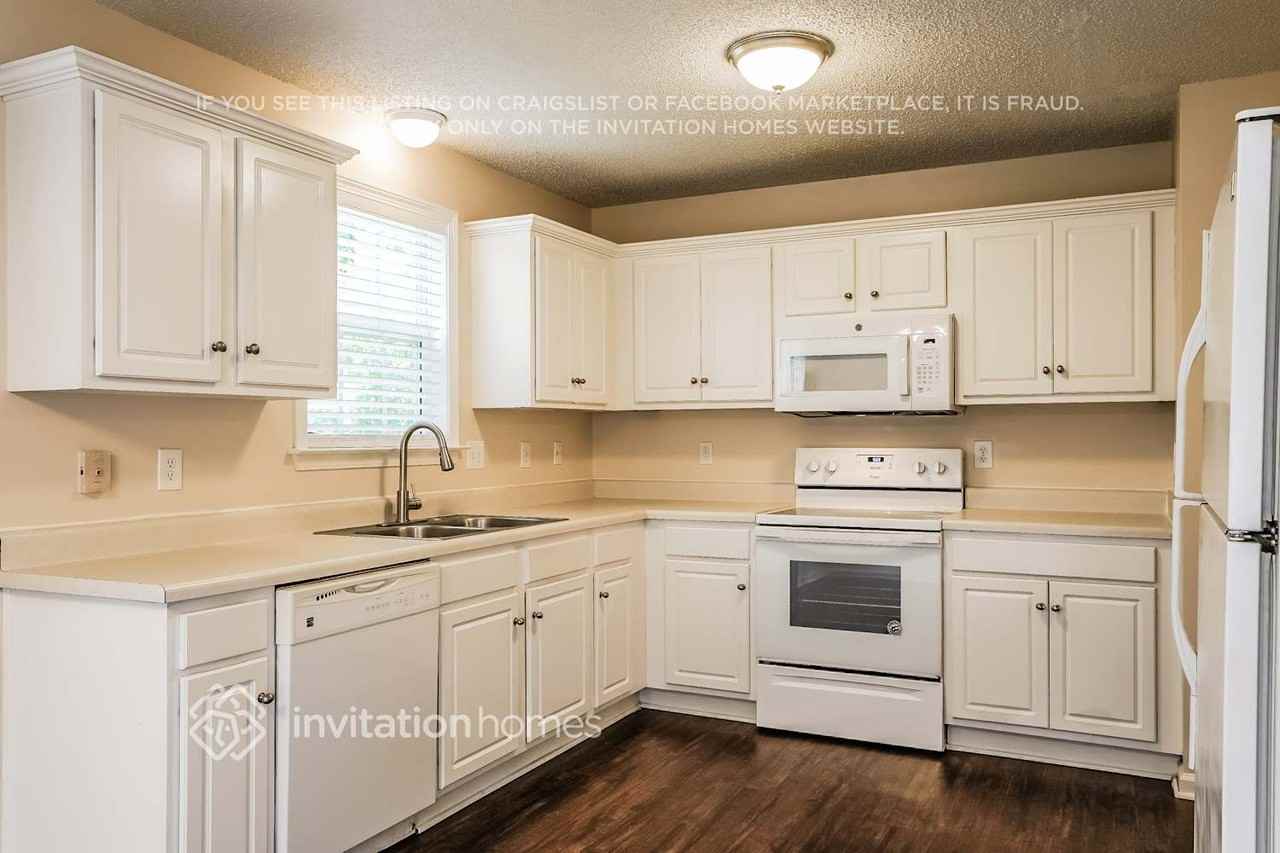 124 Rock Fish Ln - Photo 7 of 18