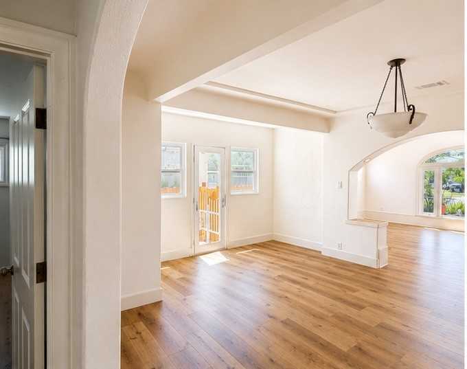 236 North Myers Street - Photo 4 of 29