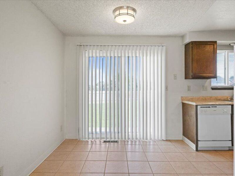 4601 Mallard Ct - Photo 4 of 15