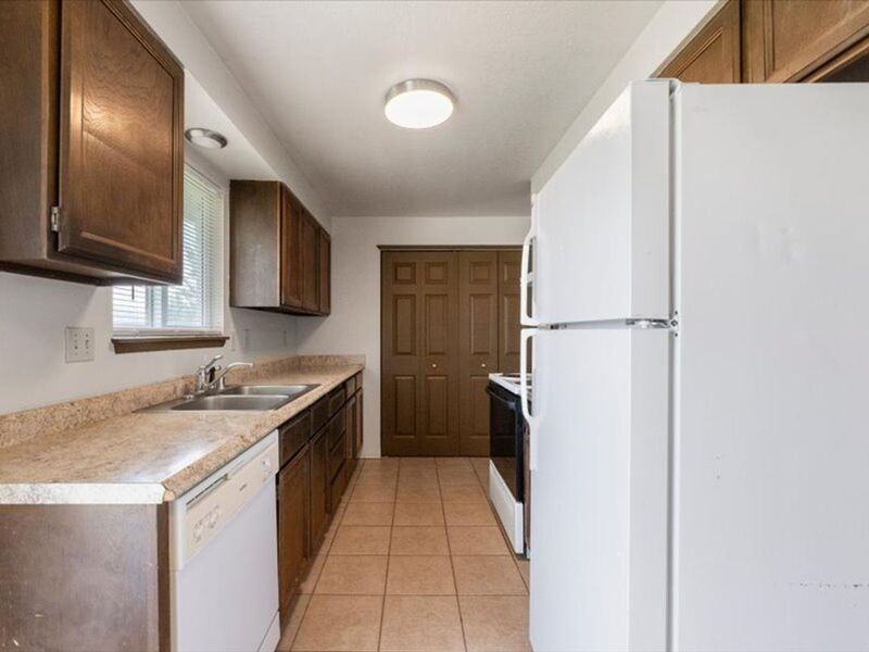 4601 Mallard Ct - Photo 5 of 15