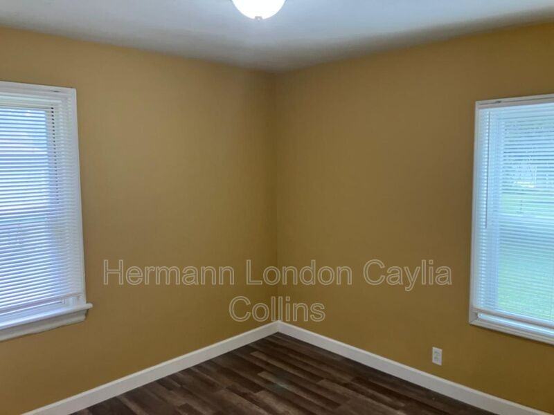 251 Georgia Ave - Photo 7 of 23