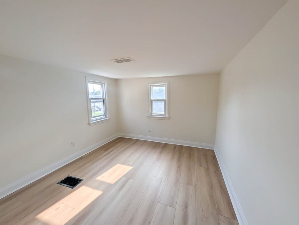 6530 Ash St Unit 6 - Photo 2 of 17