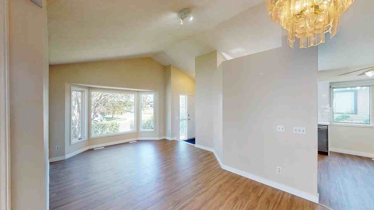 37 Martingrove Way Ne - Photo 4 of 26