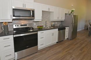 112 Roehampton Ave - Photo 1 of 1