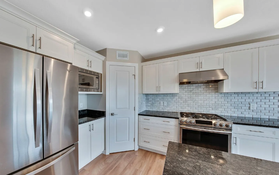 419 Hassard Close - Photo 7 of 27