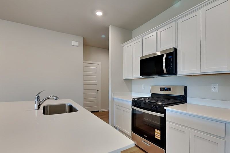 2921 Ember Dr - Photo 4 of 21