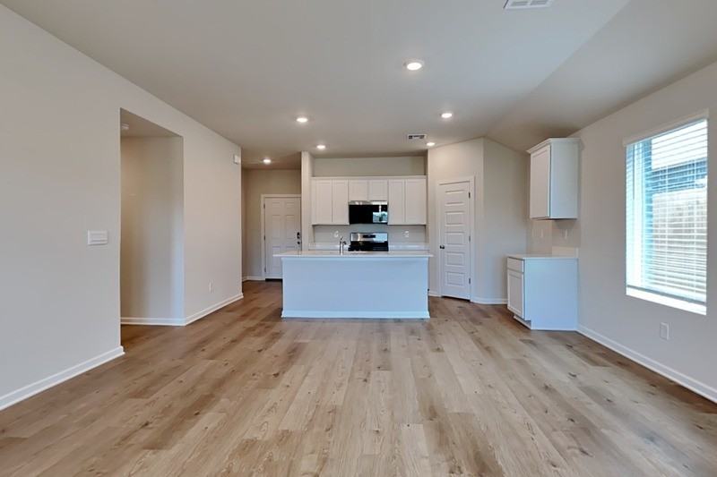 2921 Ember Dr - Photo 5 of 21
