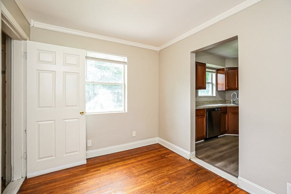 2615 Ligustrum Rd - Photo 6 of 16