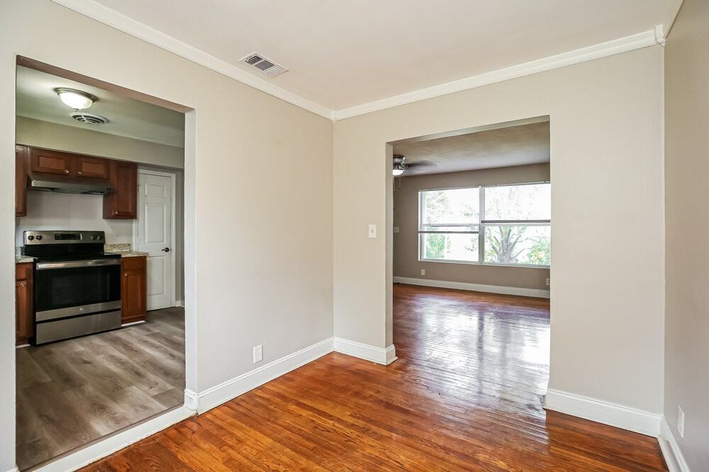 2615 Ligustrum Rd - Photo 7 of 16