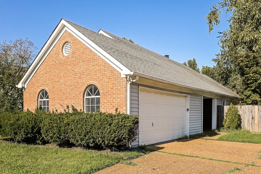 2730 River Bend Dr - Photo 3 of 16