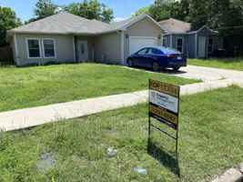 featured image of 709 S Montgomery St