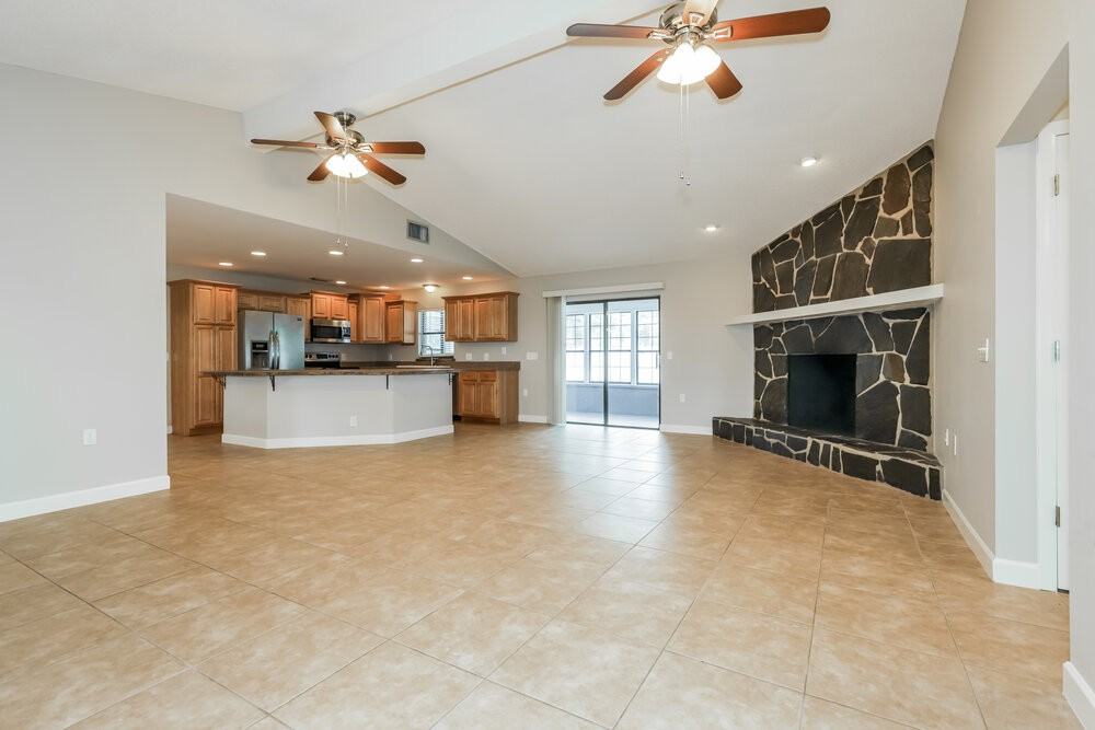 5432 Houston Dr - Photo 3 of 16