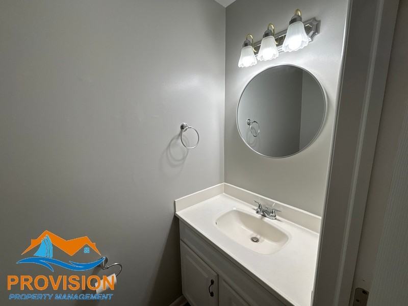 10 Gentry Ct - Photo 3 of 24