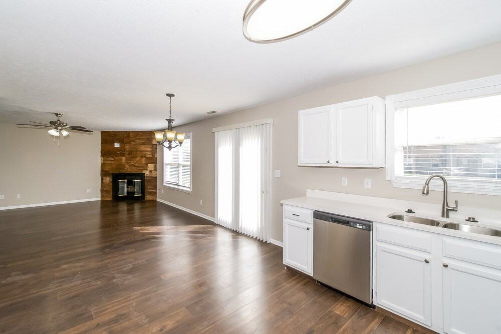 1099 Meadowview Ct - Photo 7 of 17