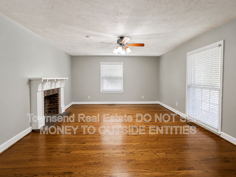 3316 Cliffdale Rd - Photo 4 of 32