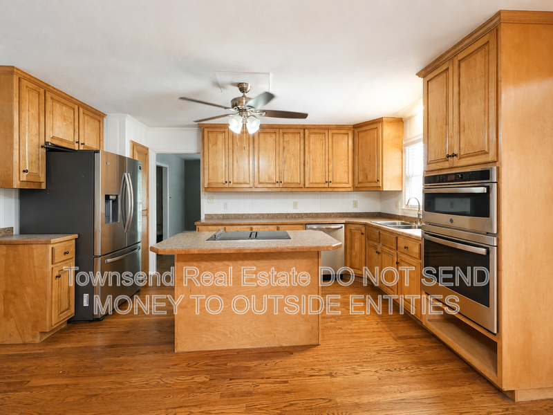 3316 Cliffdale Rd - Photo 6 of 32