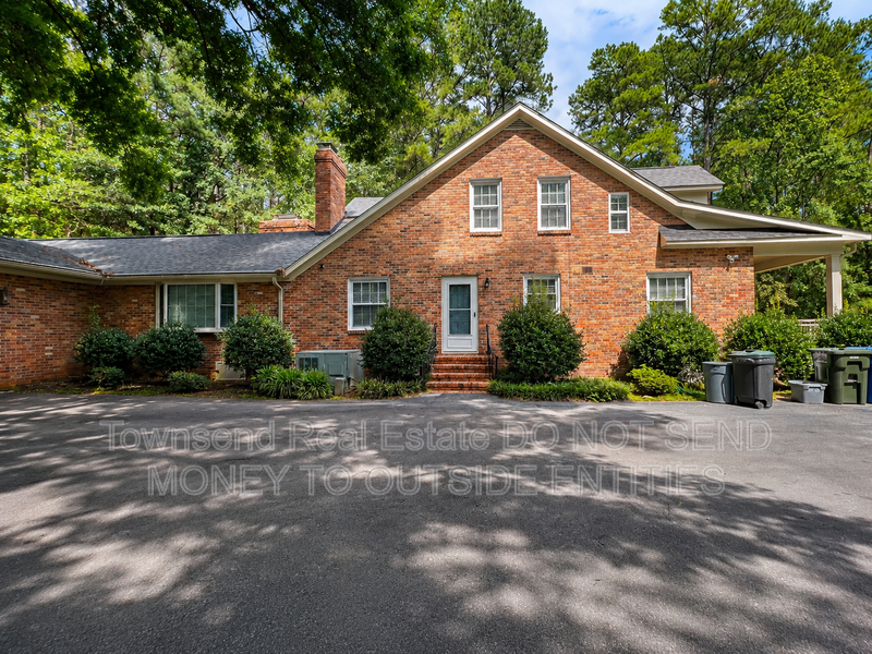 3316 Cliffdale Rd - Photo 3 of 35