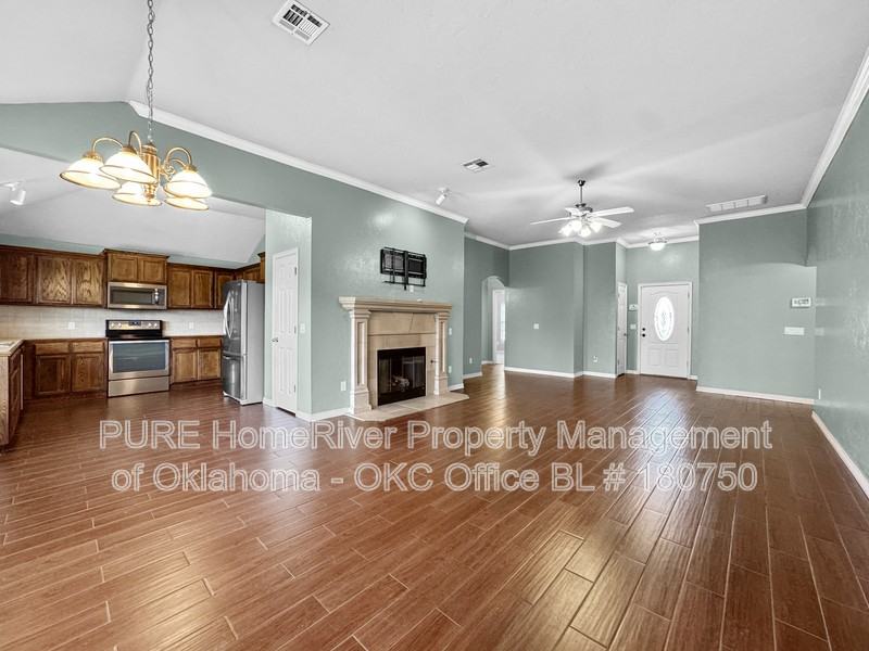 11629 Sw 11th St - Photo 2 of 19
